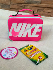 LONCHERA NIKE ROSA +CAJA DE PLUMONES GRATIS