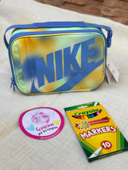 LONCHERA NIKE  +CAJA DE PLUMONES GRATIS