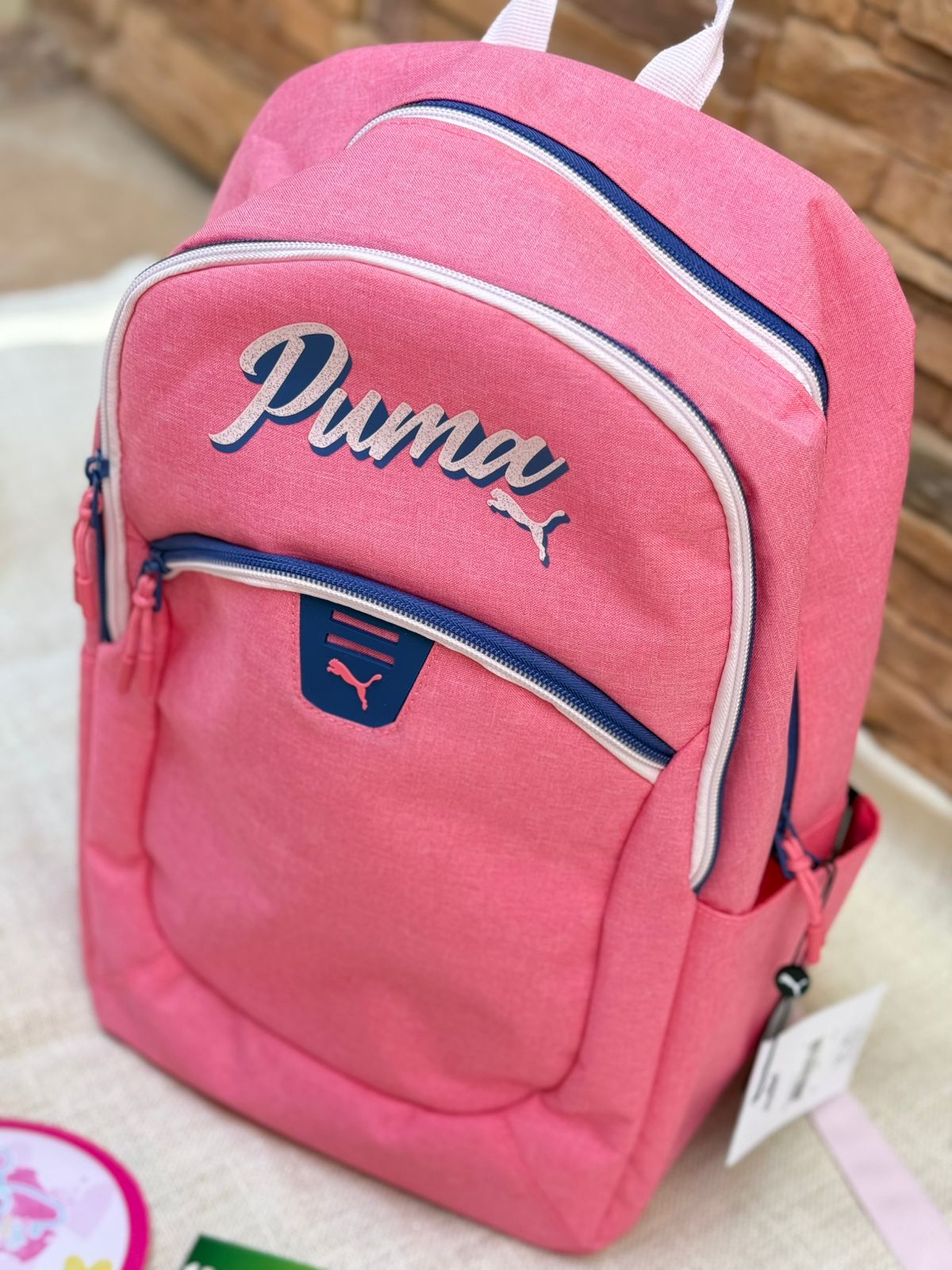 MOCHILA PUMA +CAJA DE PLUMONES GRATIS