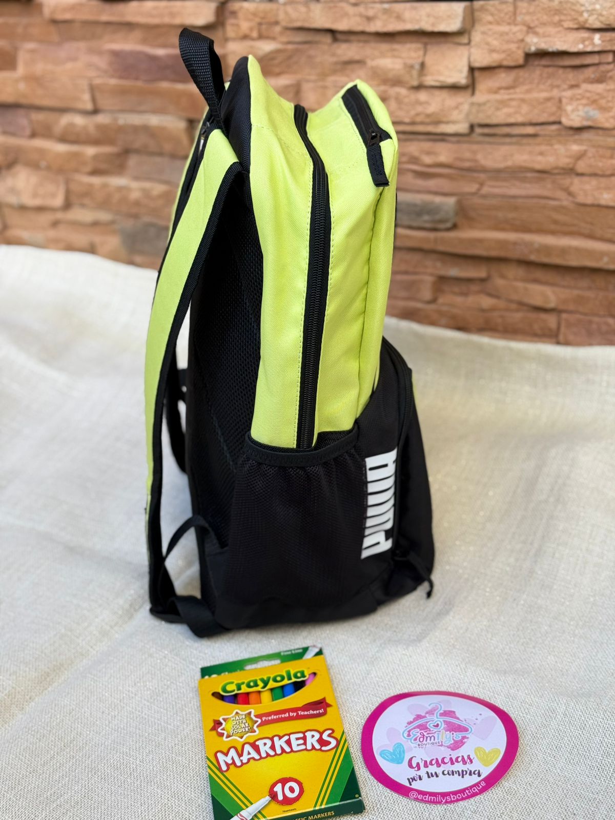 MOCHILA PUMA +CAJA DE PLUMONES GRATIS