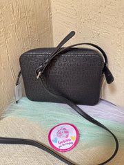 BOLSA CROSSBODY GUESS COLOR NEGRO